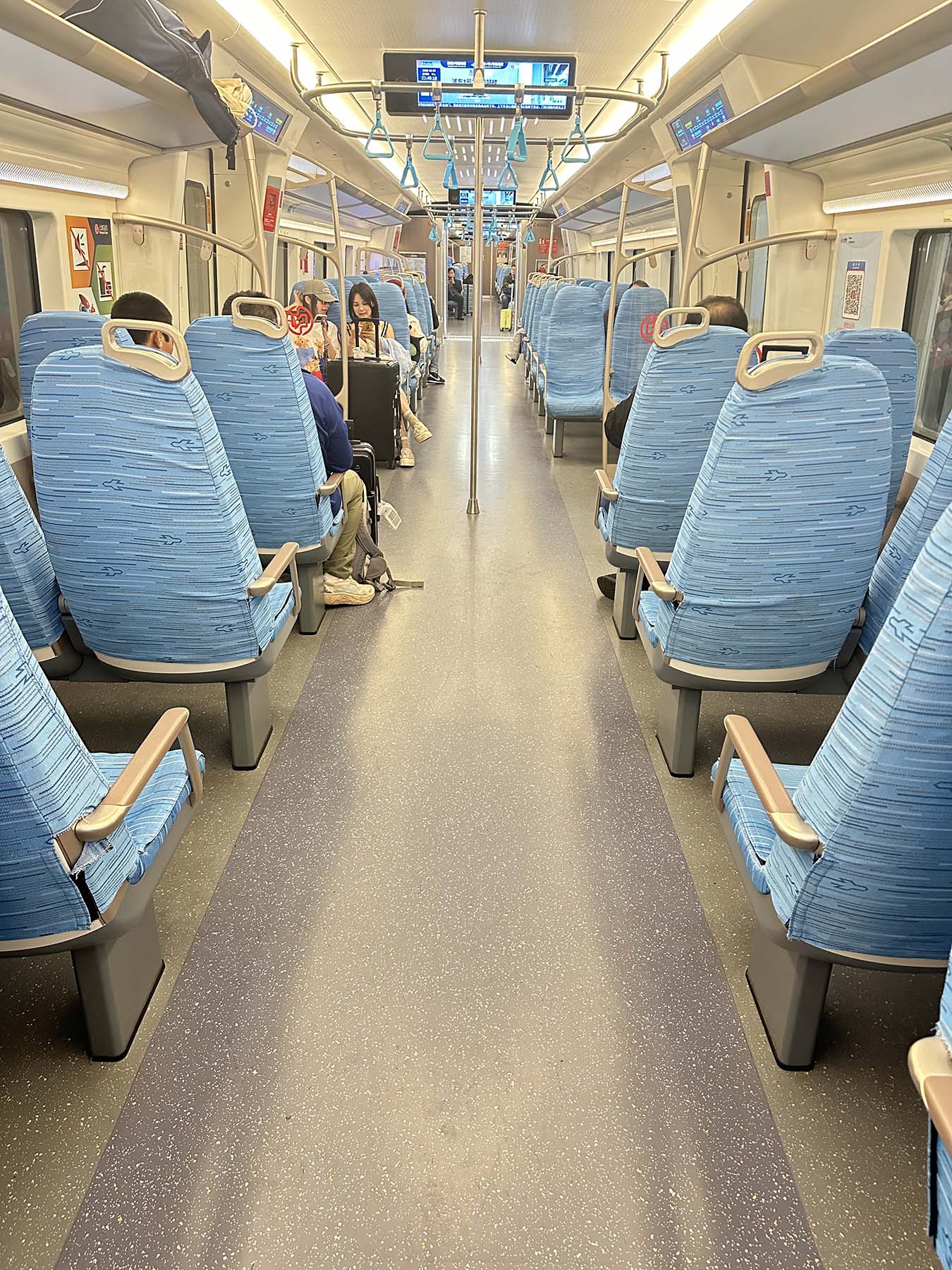 上海地铁市域机场线诺拉橡胶地板照片1